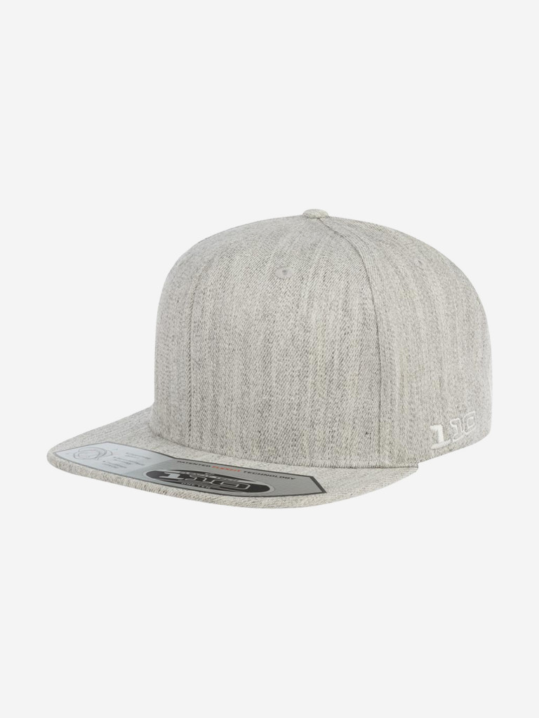 Бейсболка с прямым козырьком FLEXFIT 110F