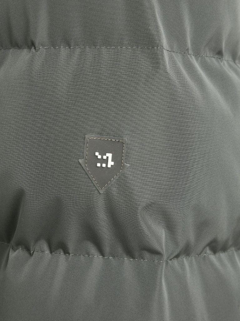 Пуховик женский KRAKATAU Amery