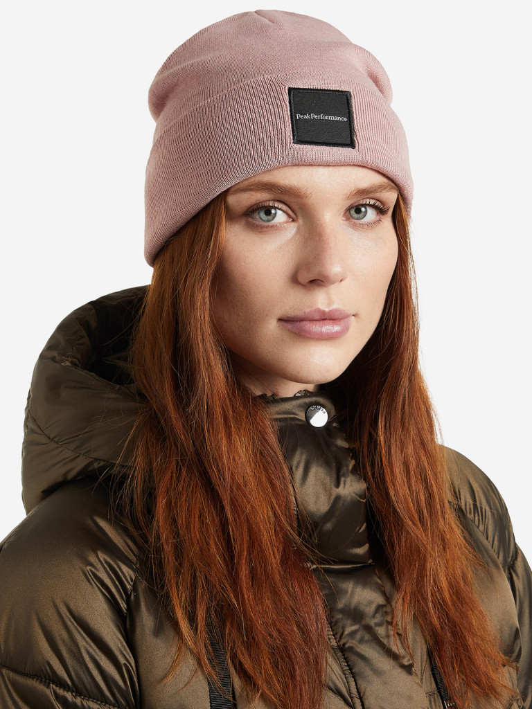 Шапка женская Peak Performance Switch