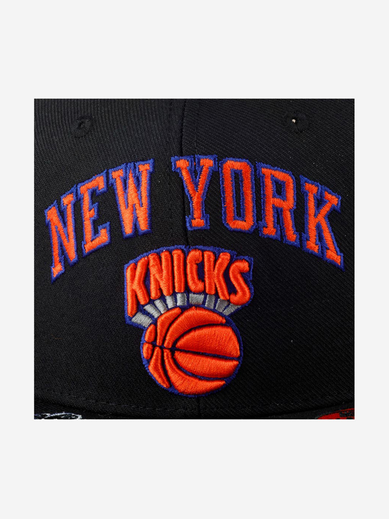 Бейсболка с прямым козырьком MITCHELL NESS HHSS2997-NYKYYPPPBLCK New York Knicks NBA (черный)