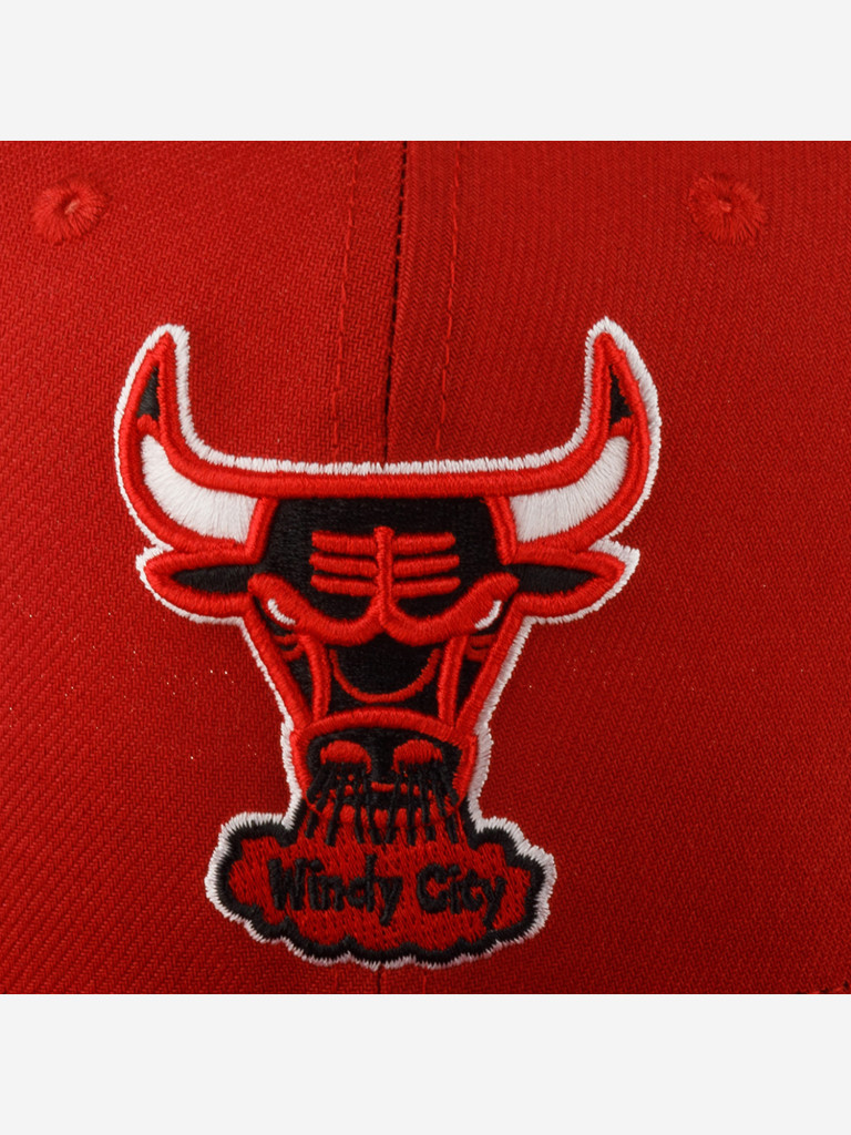 Бейсболка с прямым козырьком MITCHELL NESS 6HSFSH22016-CBURED Chicago Bulls NBA (красный)
