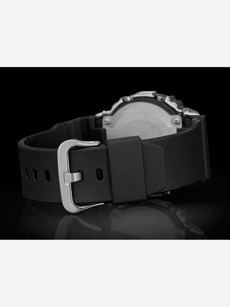 Спортивные часы CASIO G-SHOCK GM-5600U-1E