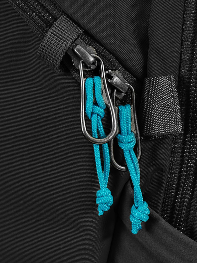 Рюкзак антивор Pacsafe ECO 18, черный ECONYL, 18 л.