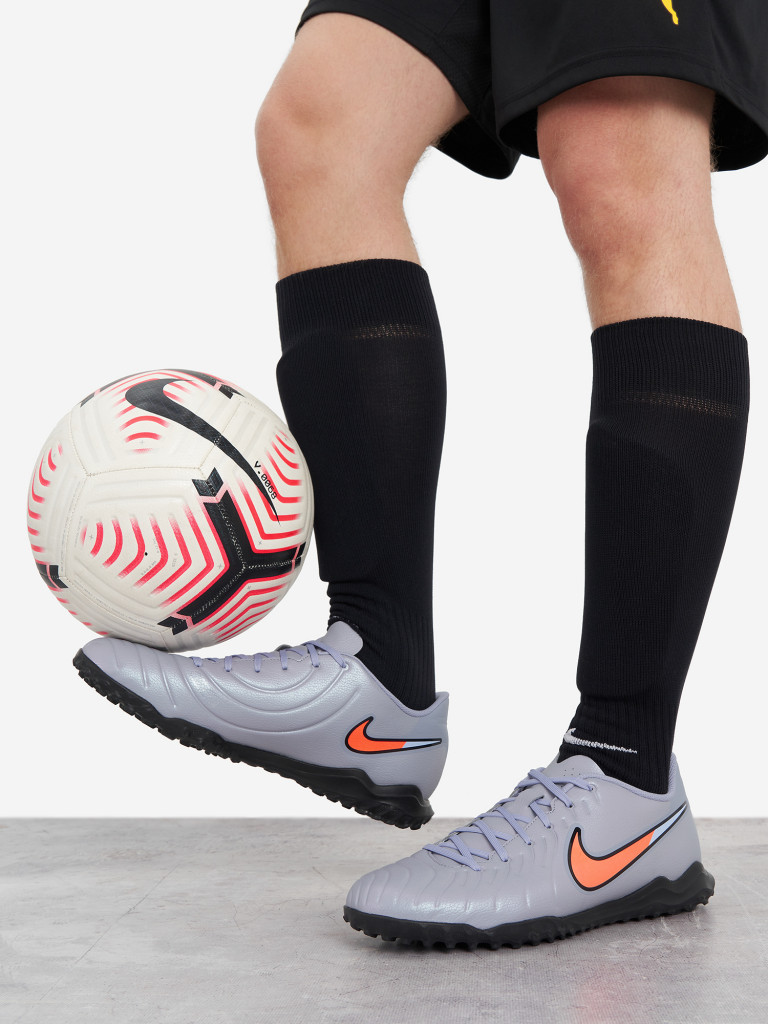 Бутсы мужские Nike Legend 10 Club Tf