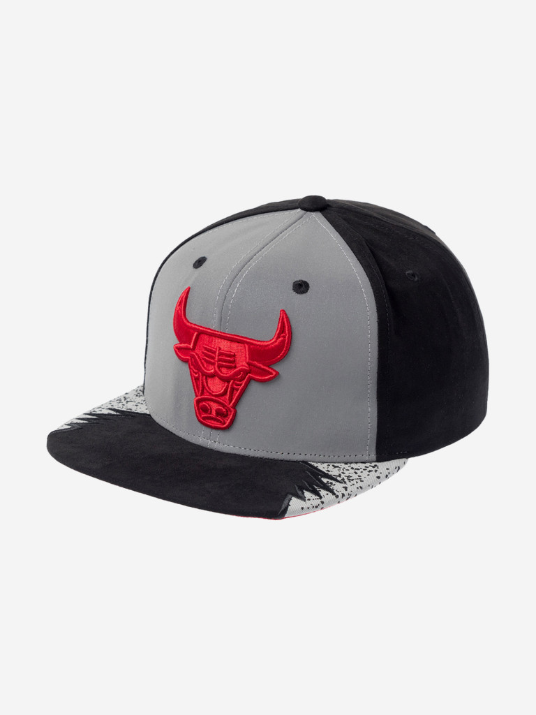 Бейсболка с прямым козырьком MITCHELL NESS HHSS1102-CBUYYPPPGYBK Chicago Bulls NBA
