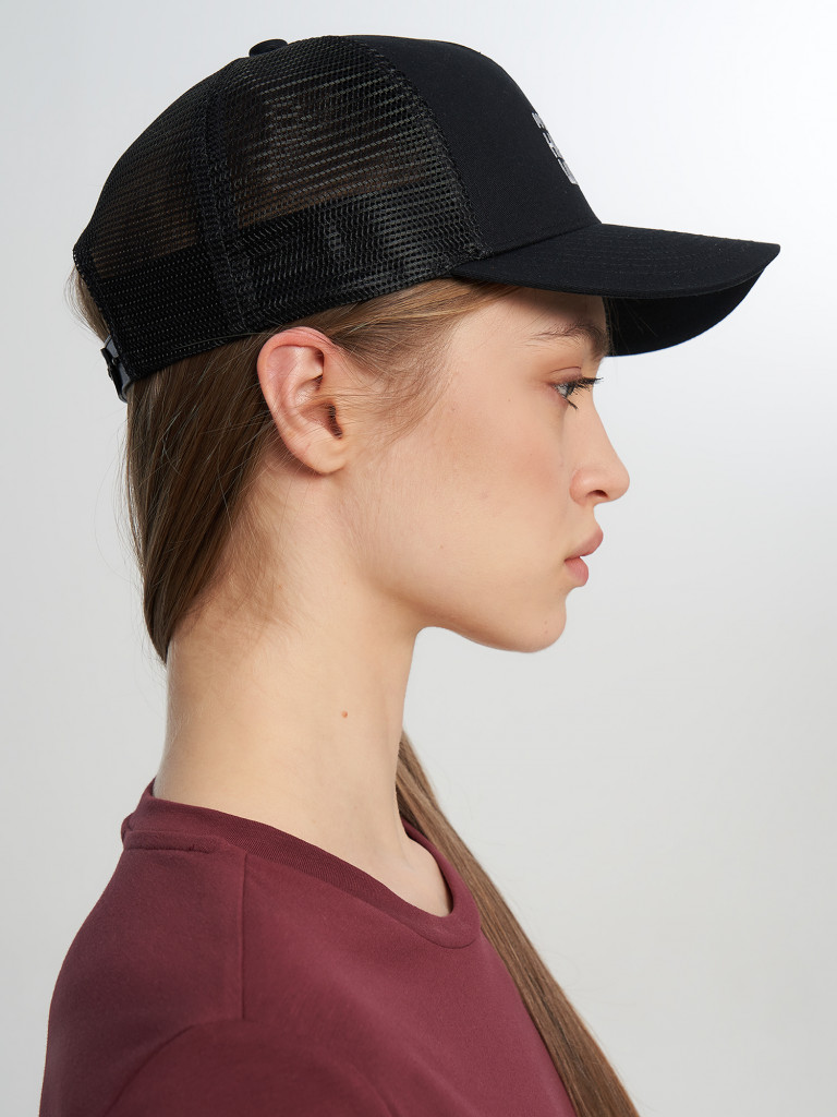 Бейсболка Mountain Hardwear Logo Trucker