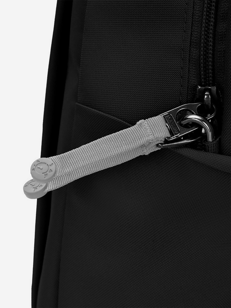 Рюкзак антивор Pacsafe GO 25, Jet Black, 25 л.