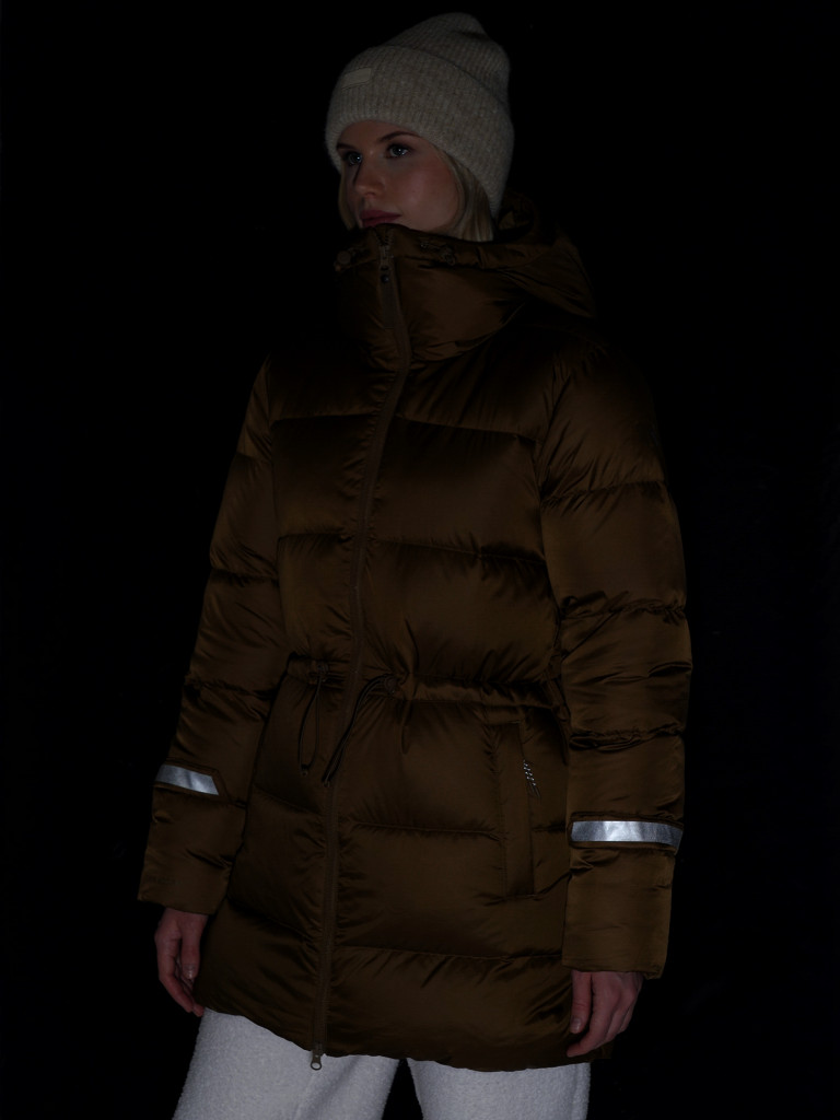 Пуховик женский Helly Hansen Essence