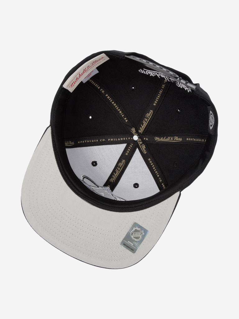 Бейсболка с прямым козырьком MITCHELL NESS HS8546-CAVBLCK Colorado Avalanche NHL (черный)