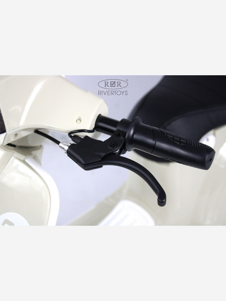 Детский электромотоцикл RIVERTOYS A111AA