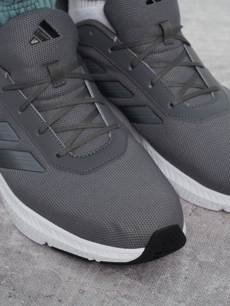 Кроссовки мужские adidas Runfleet