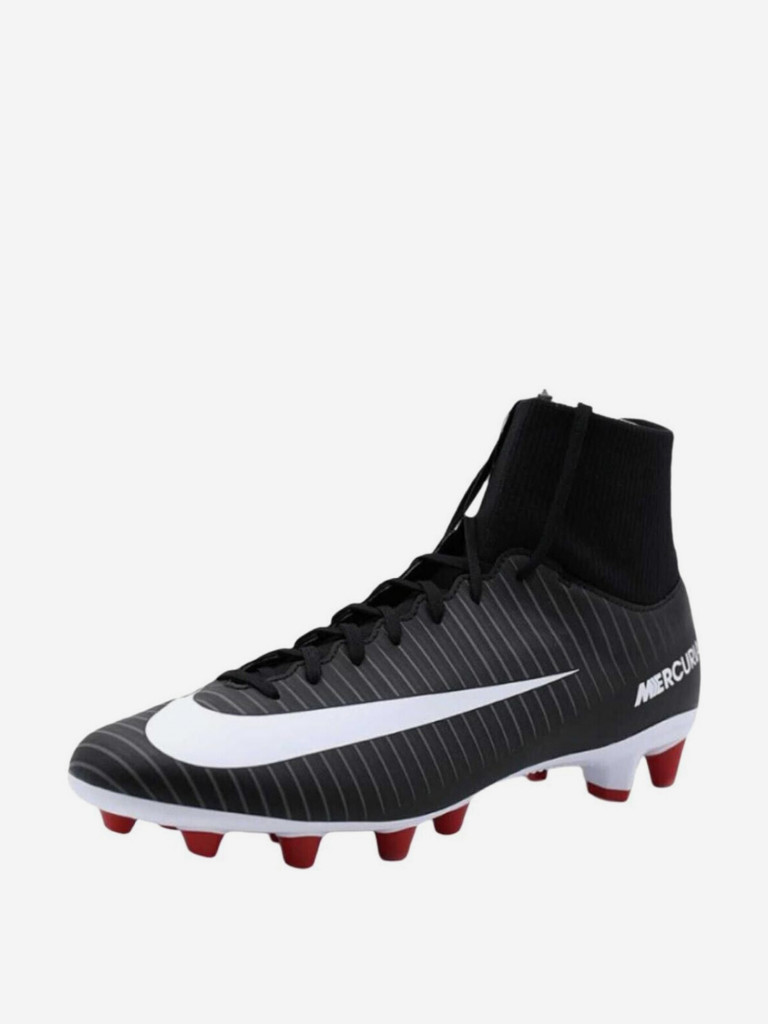 Бутсы футбольные Nike