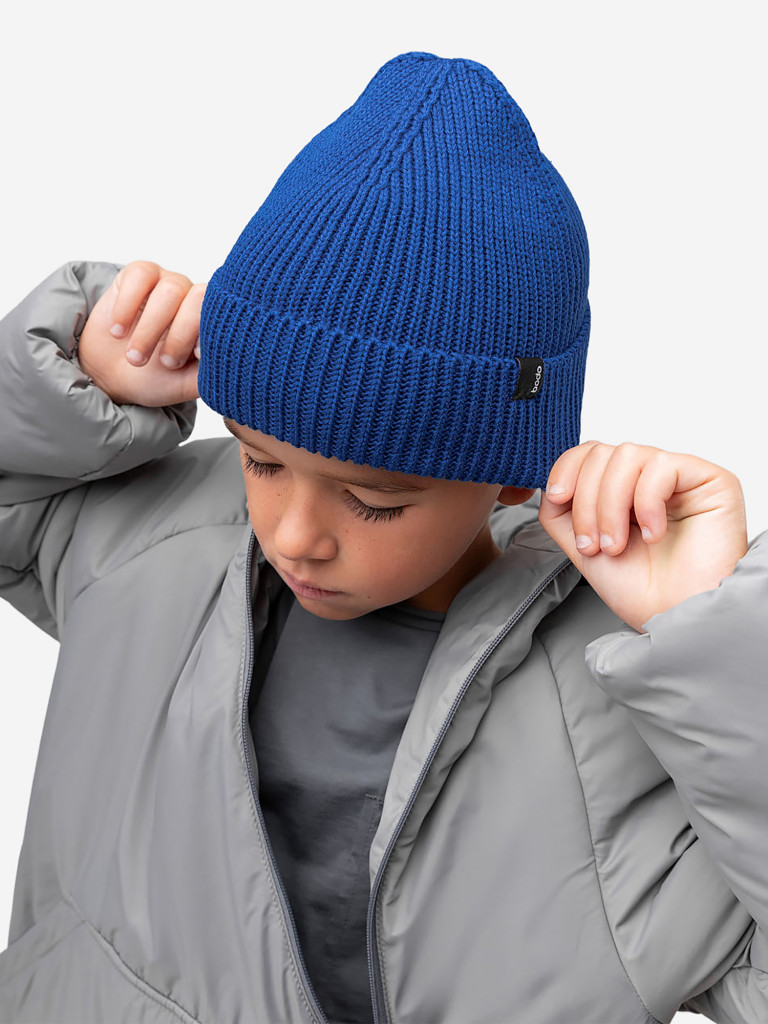 Вязаная шапка bodo