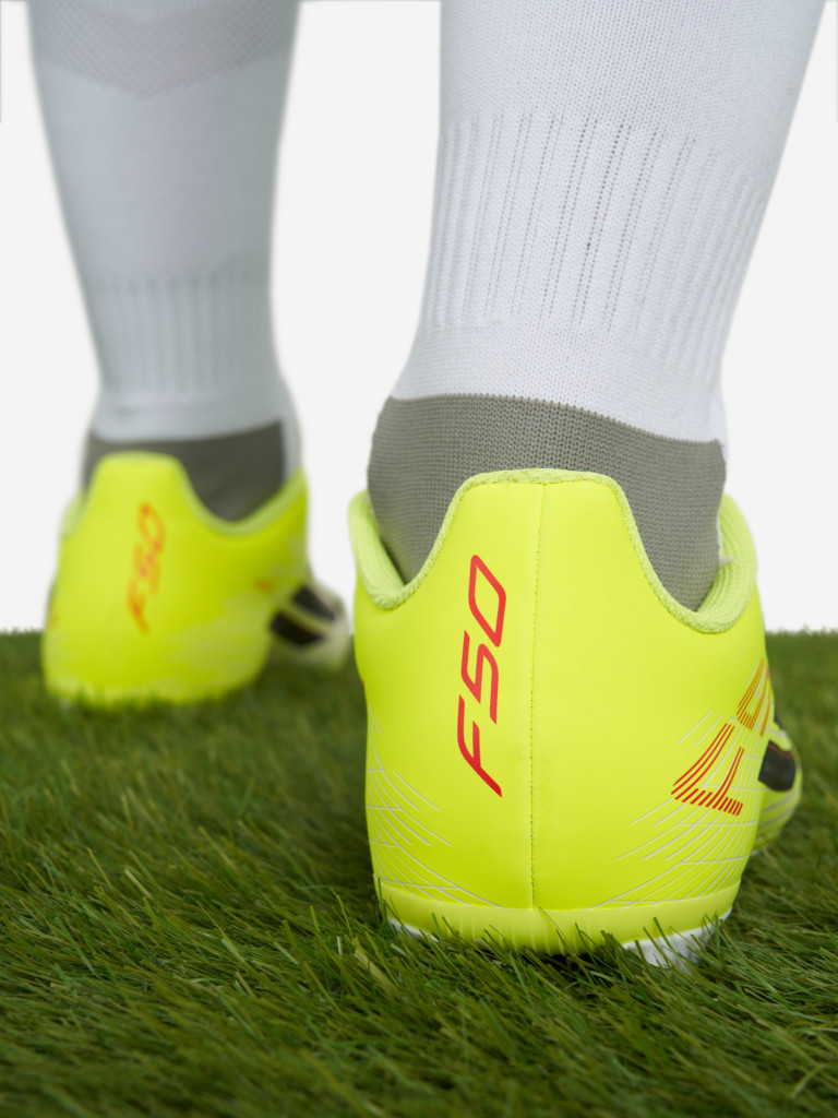 Бутсы для мальчиков adidas F50 Club Fg/Mg J