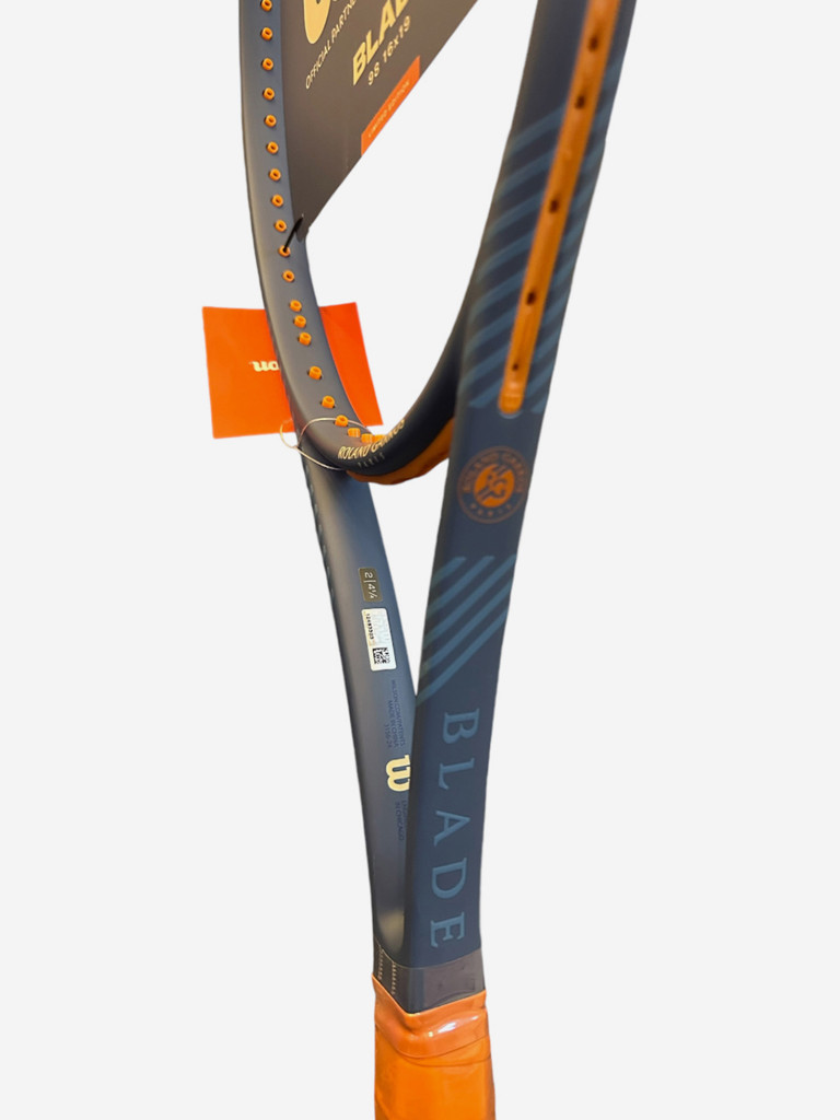 Теннисная ракетка Wilson Roland Garros BLADE PRO 98 16X19 V9 FRM2 305G 2024 WR150611U2
