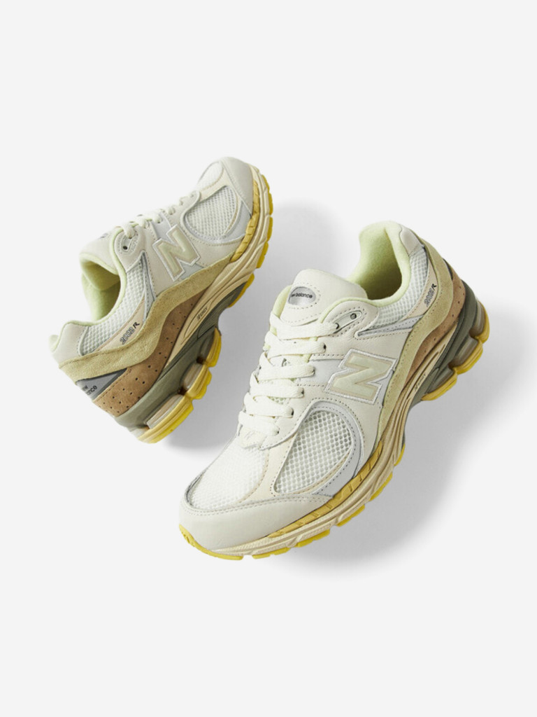 Кроссовки New Balance Auralee x 2002R