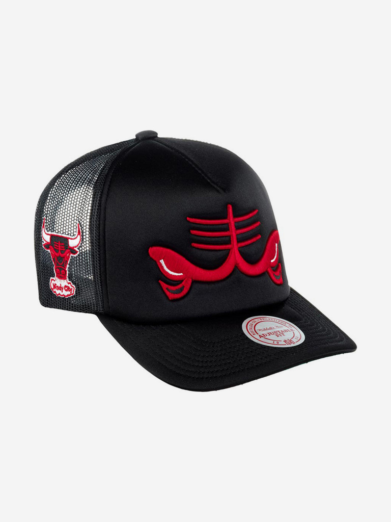 Бейсболка с сеточкой MITCHELL NESS HHSS3467-CBUYYPPPBLCK Chicago Bulls NBA (черный)