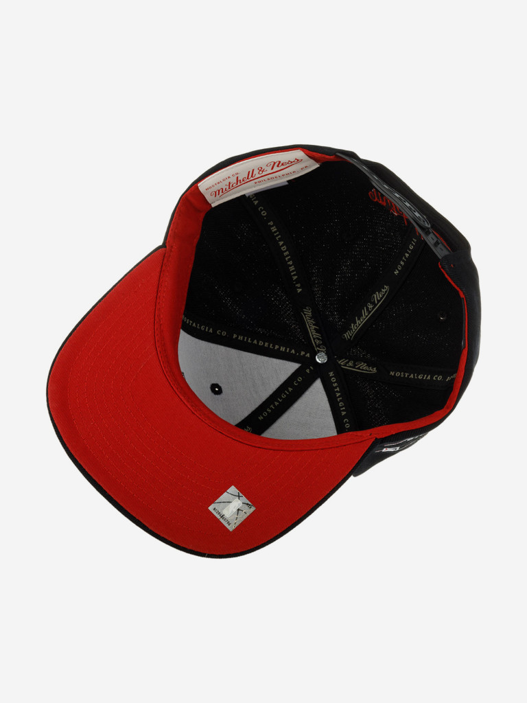 Бейсболка с прямым козырьком MITCHELL NESS 6HSSSH22080-LALBLCK Los Angeles Lakers NBA (черный)