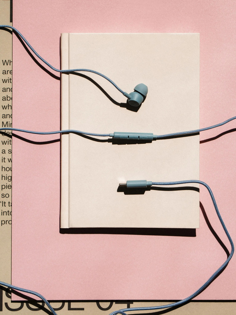 Проводные наушники Sudio V3 Wired Earbuds со встроенным микрофоном, чвет: синий