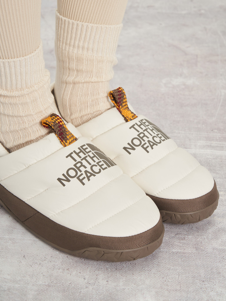 Слипоны утепленные женские The North Face Nuptse Mule