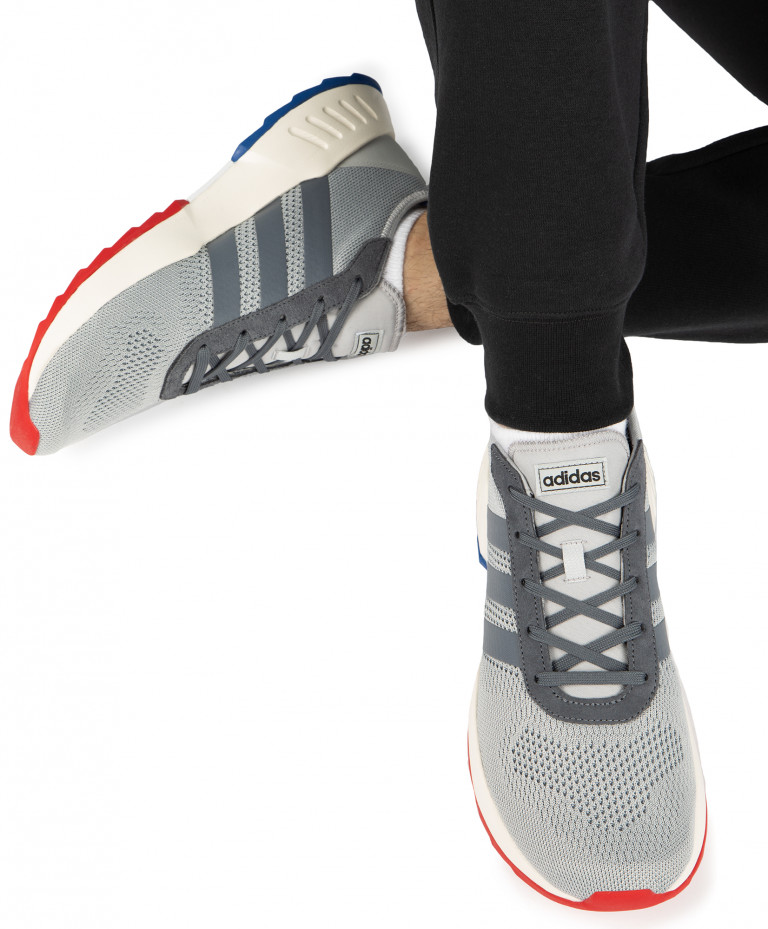 Кроссовки мужские adidas Phosphere