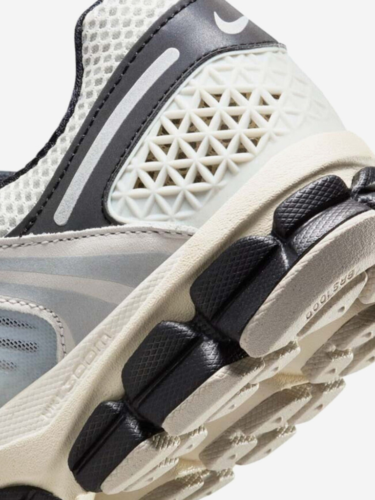 Кроссовки мужские Nike Zoom Vomero 5 Premium