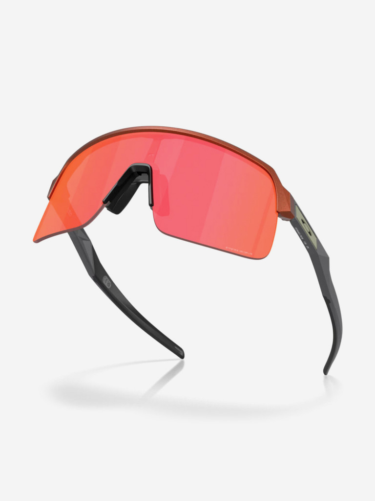 Солнцезащитные очки Oakley Sutro Lite
