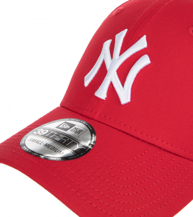 Бейсболка New Era League Essential 39Thirty