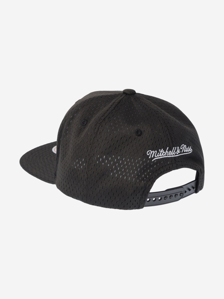 Бейсболка с прямым козырьком MITCHELL NESS HS10417-BBNBLCK Boston Bruins NHL