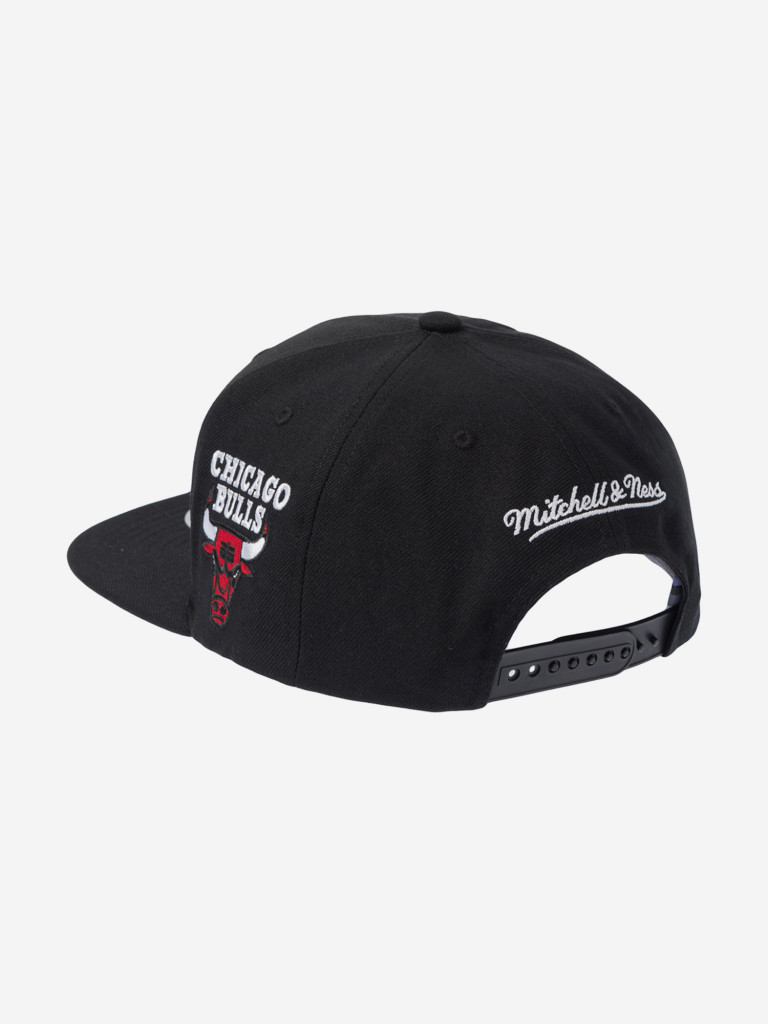 Бейсболка с прямым козырьком MITCHELL NESS HS11485-CBUBLCK Chicago Bulls NBA (черный)