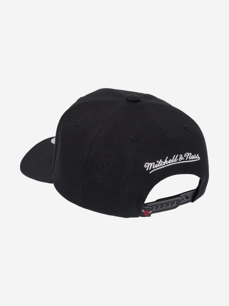 Бейсболка MITCHELL NESS HP9576-CBUBLCK Chicago Bulls NBA (черный)