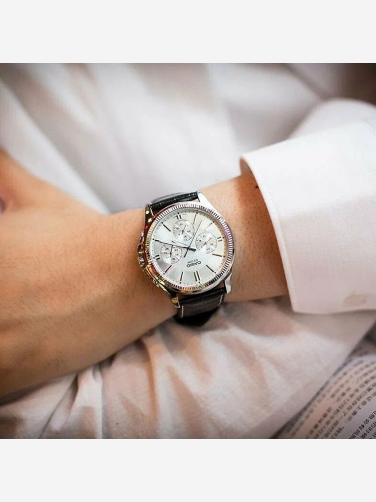 Наручные часы CASIO