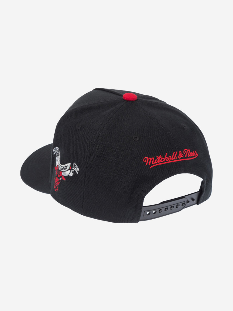 Бейсболка MITCHELL NESS HP13831-CBUBLCK Chicago Bulls NBA (черный)