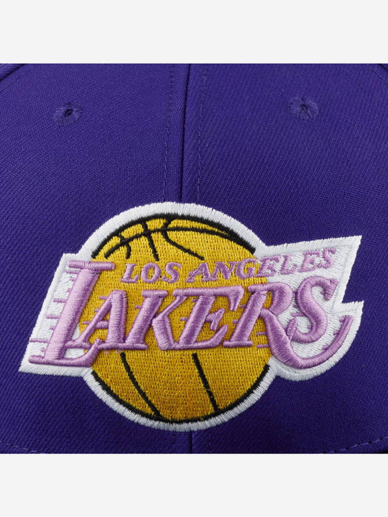 Бейсболка с прямым козырьком MITCHELL NESS 6HSFSH22051-LALPURP Los Angeles Lakers NBA