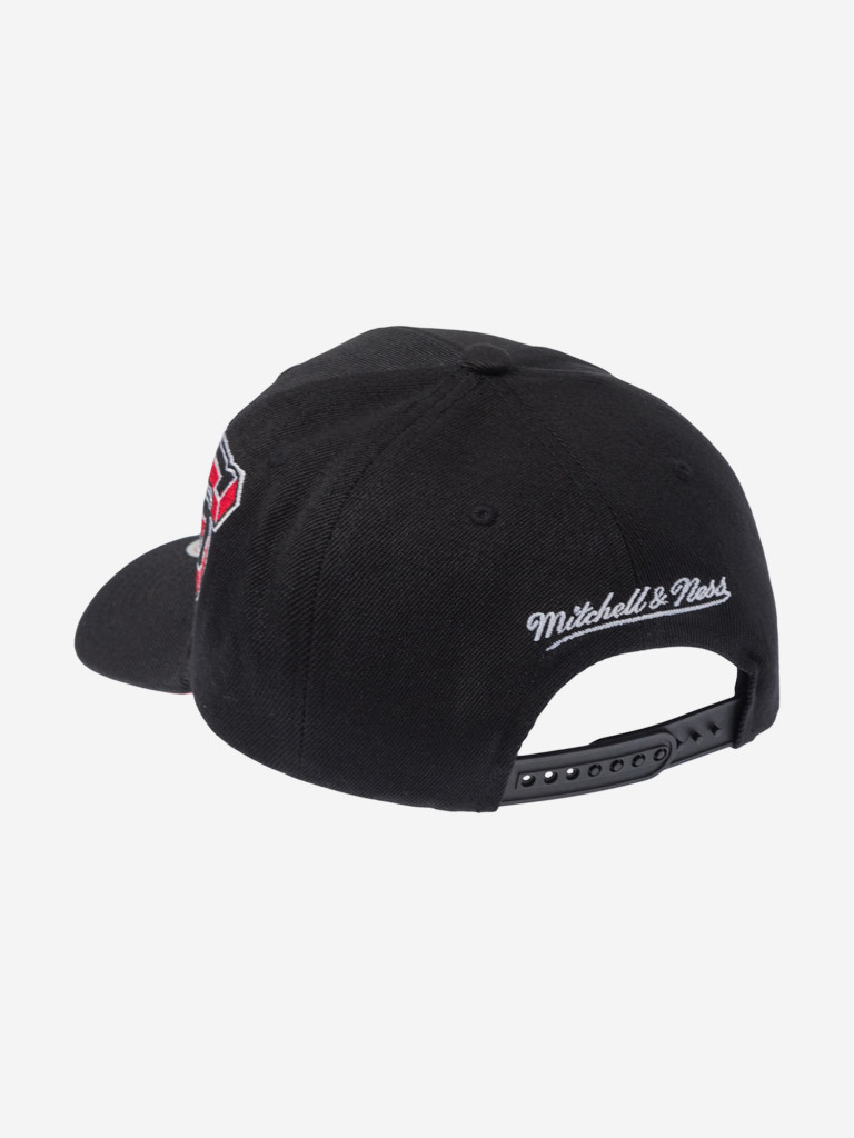 Бейсболка MITCHELL NESS HP10412-CBUBLCK Chicago Bulls NBA (черный)