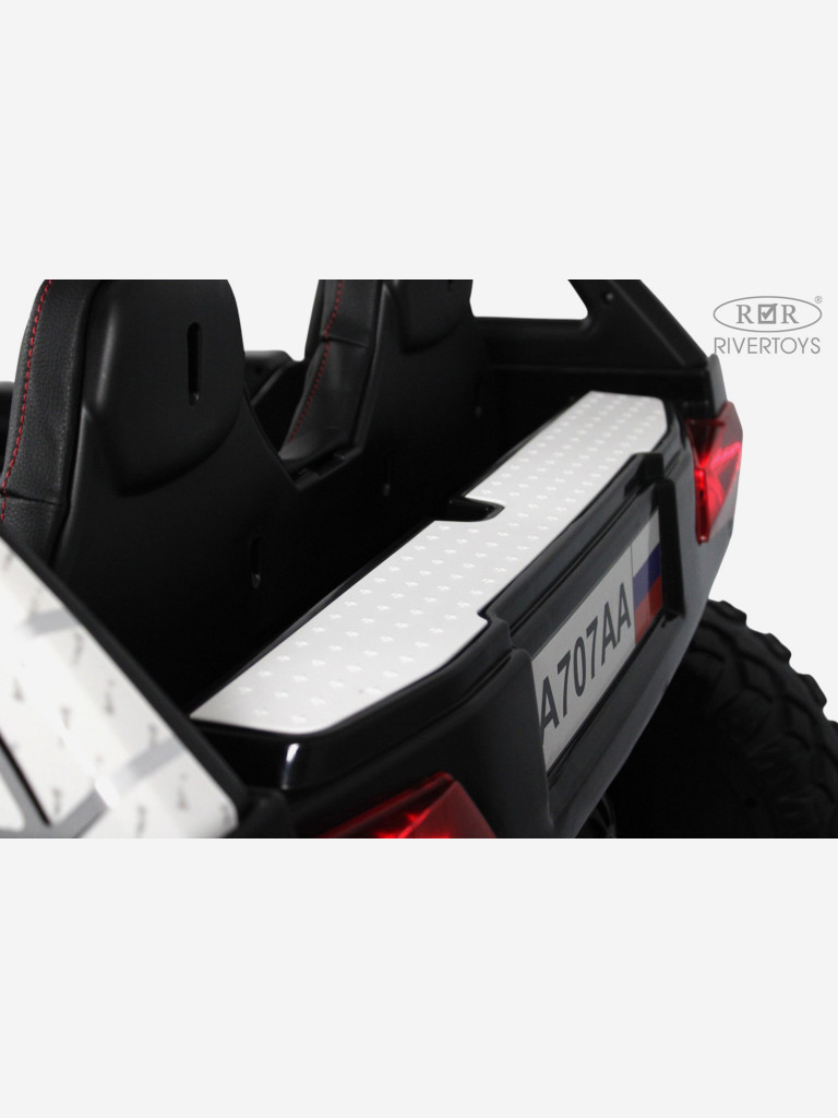Детский электромобиль RIVERTOYS A707AA LUX NEW 4WD белый спайдер