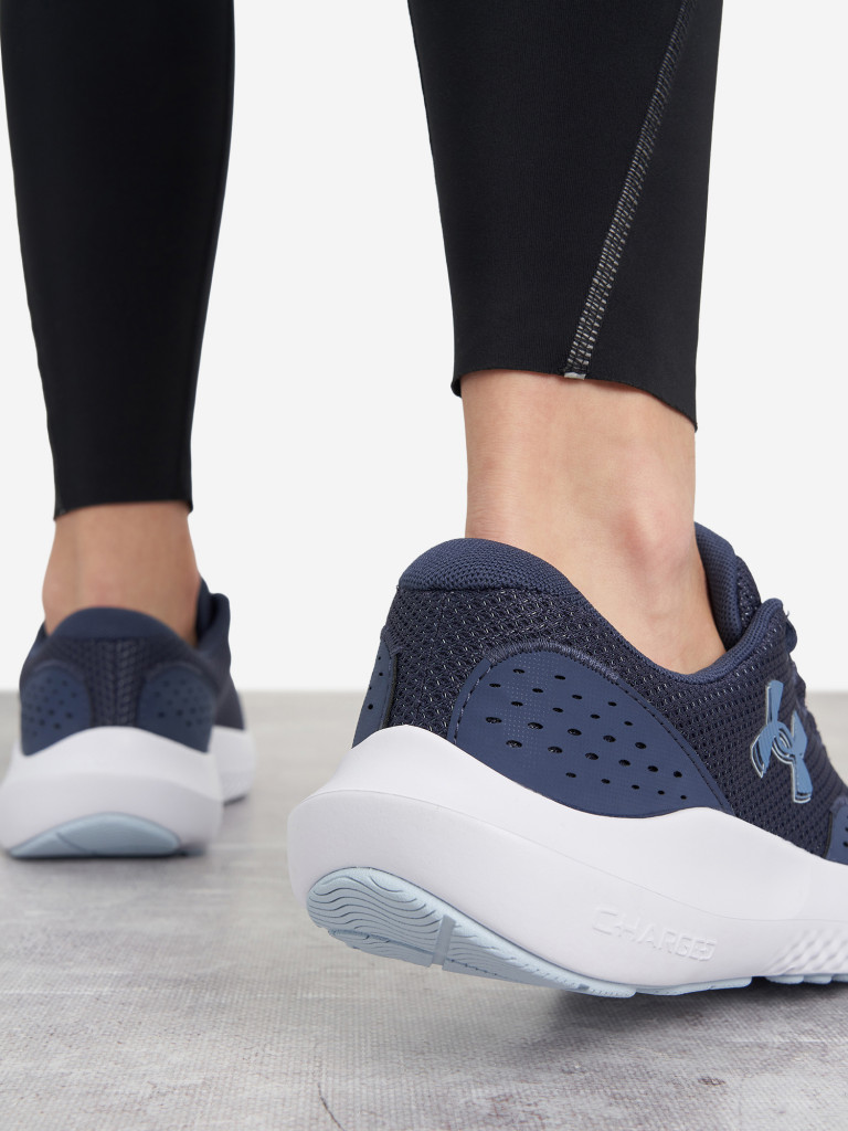 Кроссовки женские Under Armour Charged Surge 4
