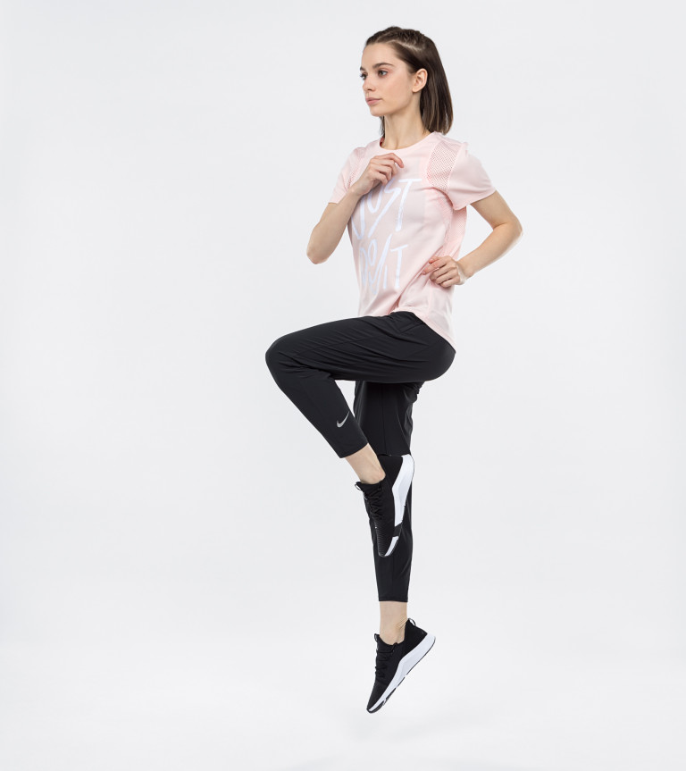 Футболка женская Nike