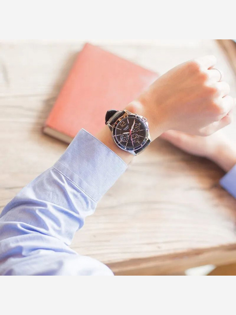 Наручные часы CASIO