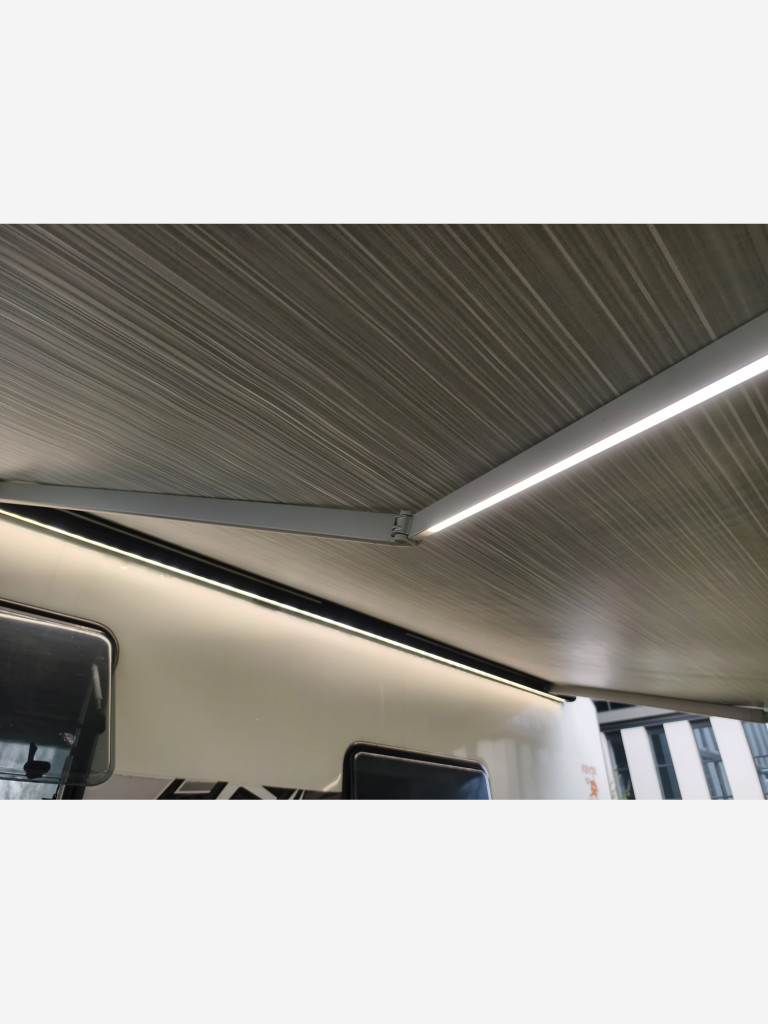 Маркиза автомобильная РИФ 2,0х1,5 м кассетная, привод механический, ручной, корпус белый