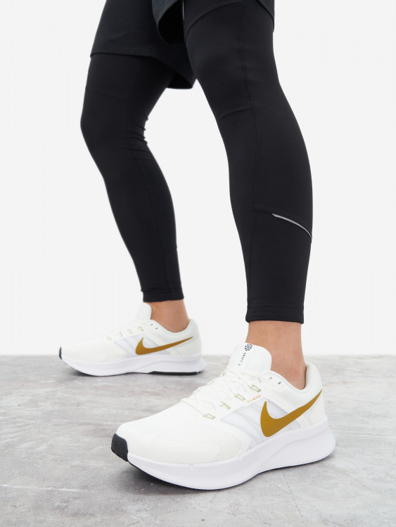 nike run swift m