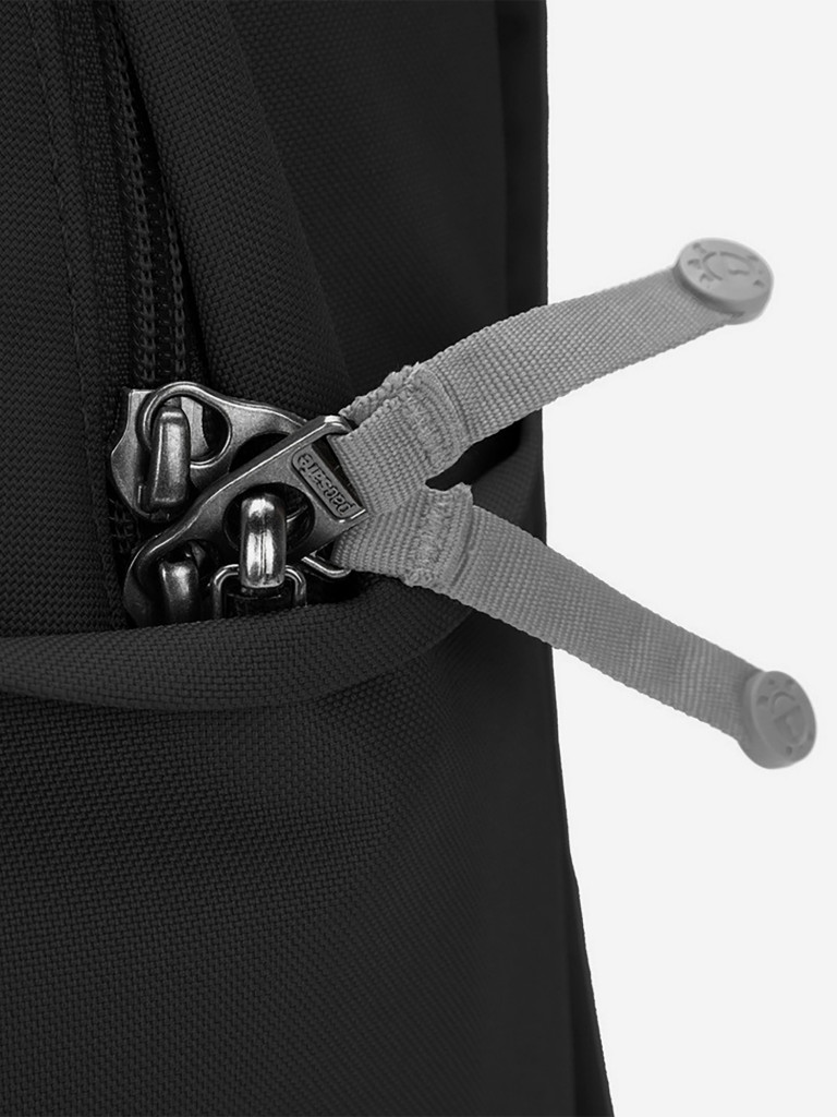 Рюкзак антивор Pacsafe GO 15, черная смола, 15 л.