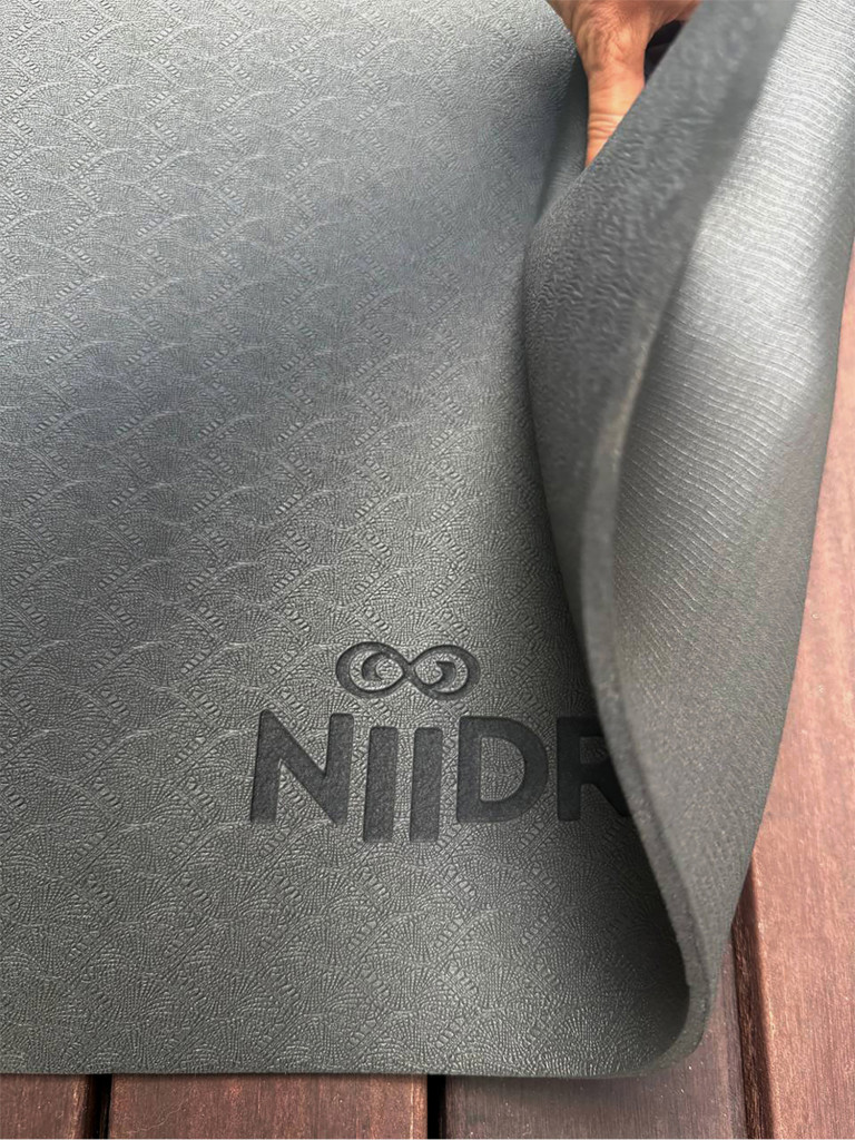 Коврик для йоги NiiDRA Basic черный