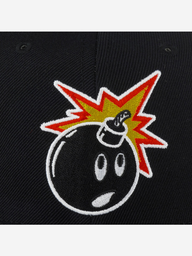 Бейсболка с прямым козырьком MITCHELL NESS HMUS6367-MNNYYPPPBLCK