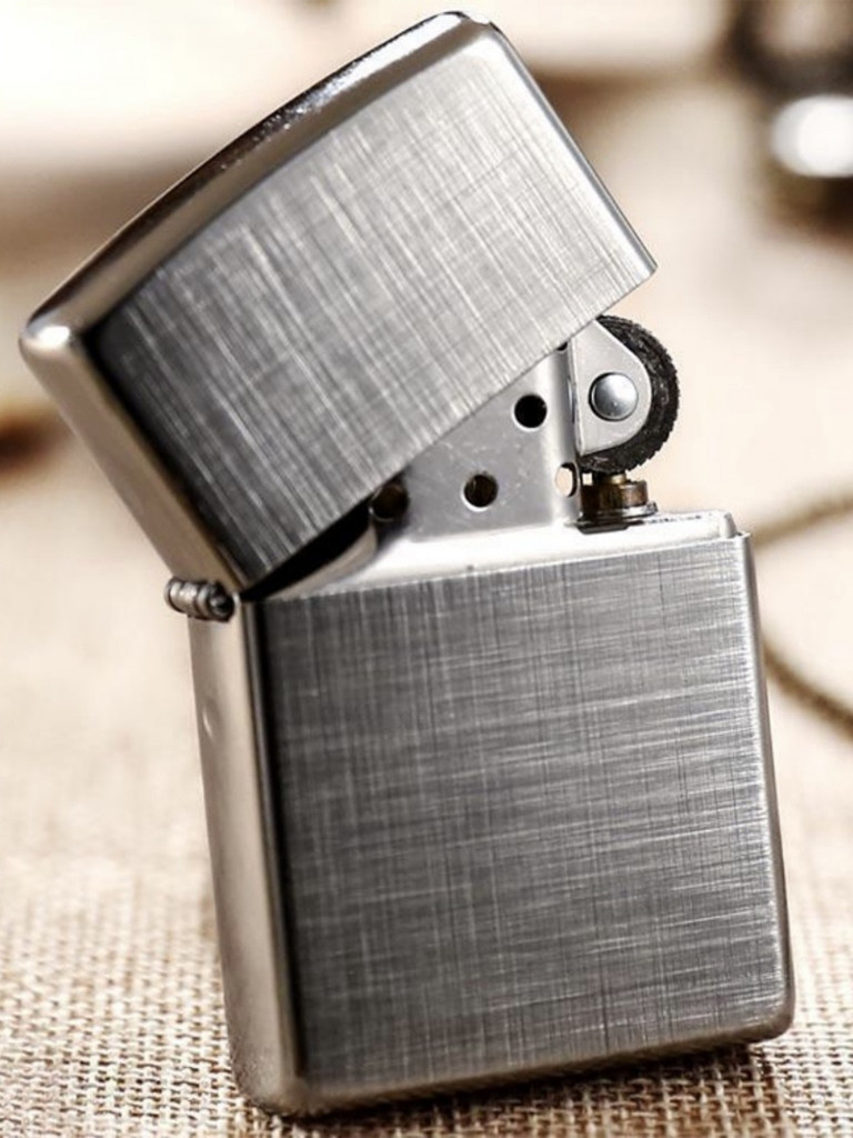 Зажигалка бензиновая ZIPPO 28181 Classic Linen Weave Brushed Chrome