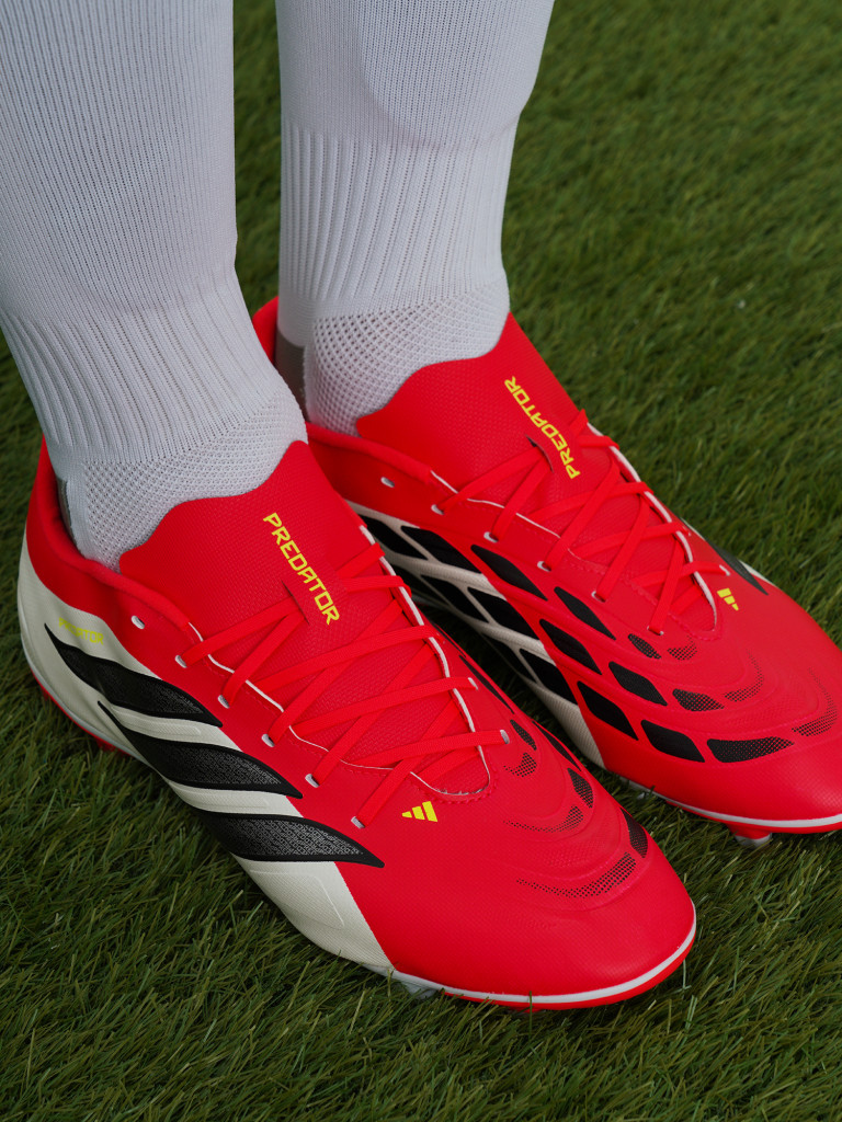 Бутсы мужские adidas Predator Club Fg/Mg