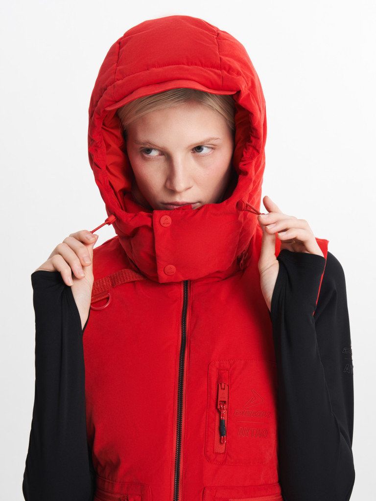 Жилет утепленный оверсайз Demix x AYTΛO