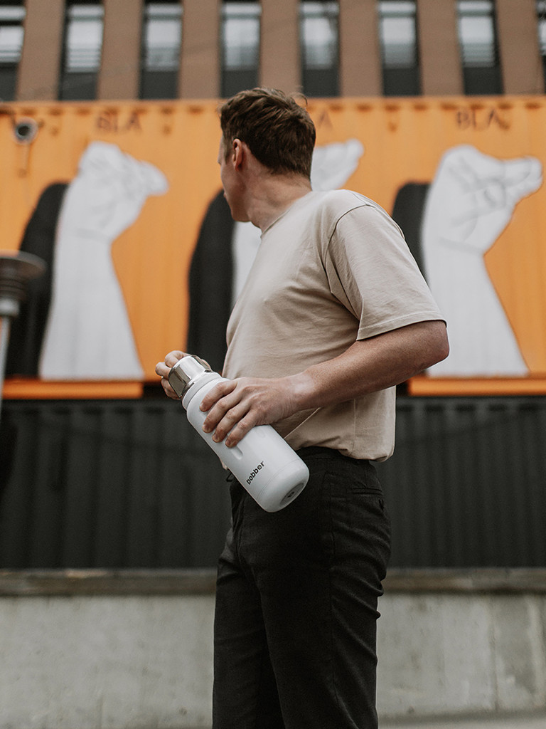 Термос вакуумный для напитков BOBBER Flask 1 литр пробка с наливными каналами тепло до 48 часов белый