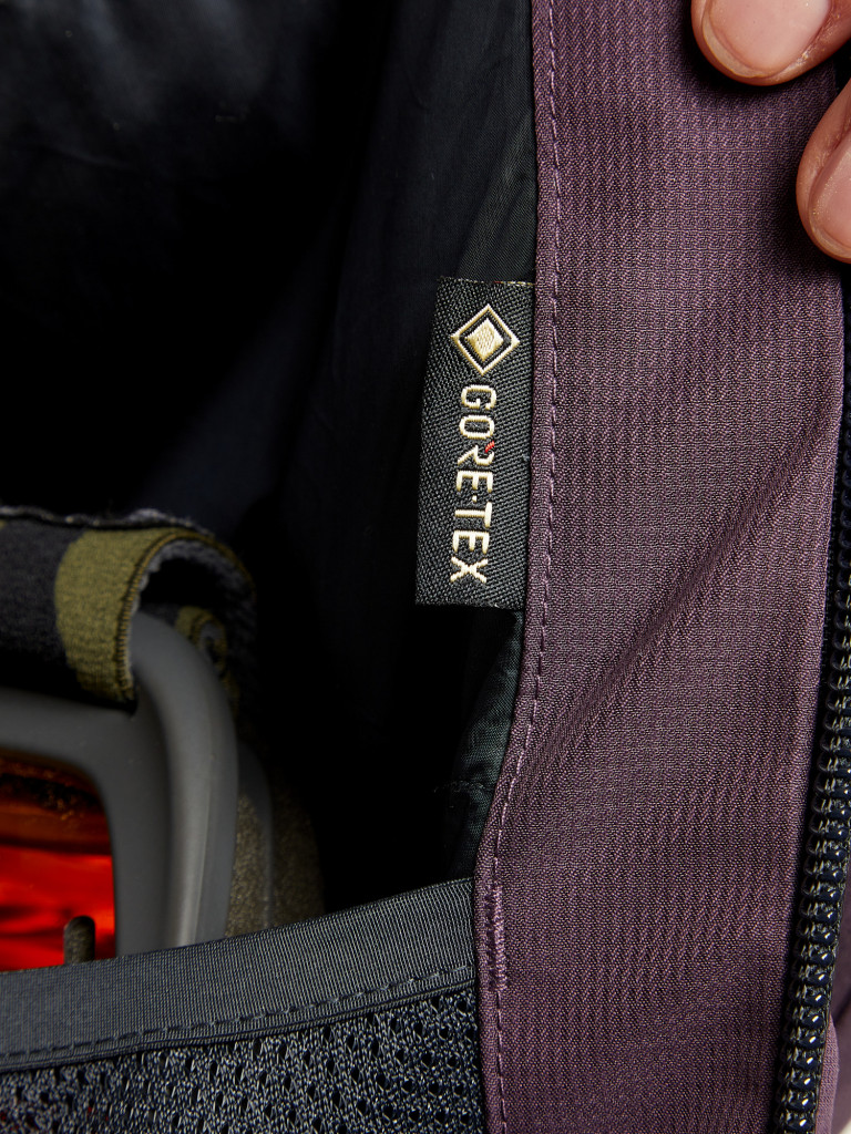 Куртка утепленная женская Mountain Hardwear Cloud Bank™ Gore Tex LT Insulated Jacket
