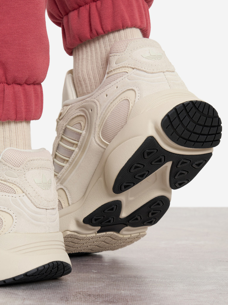 Кроссовки женские adidas Ozmillen